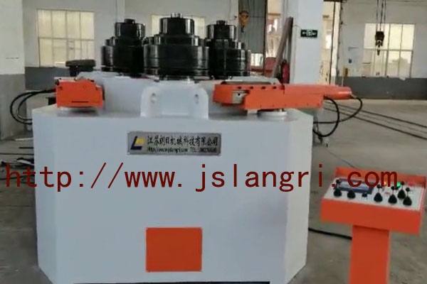 型材卷圓機(jī)的特點(diǎn)是什么，有哪些操作注意事項(xiàng)？