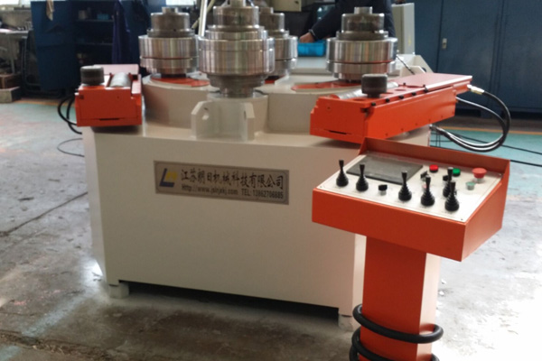 型材彎曲機(jī)在作業(yè)中的關(guān)鍵步驟及注意事項(xiàng)，來(lái)看下