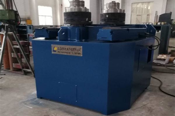 關(guān)于型材彎曲機對型材的作用及使用時的注意事項